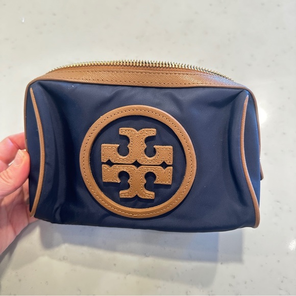 Tory Burch Handbags - Tory Burch Makeup Toiletries Bag